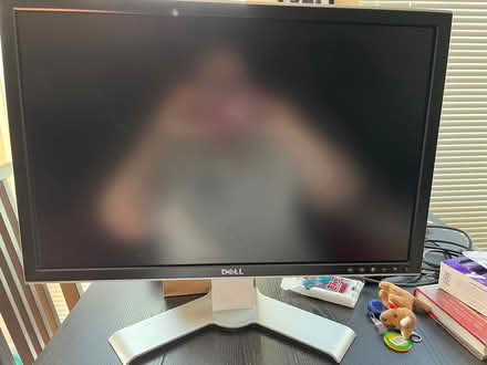 Photo of free Dell monitor (Adams Morgan) #1