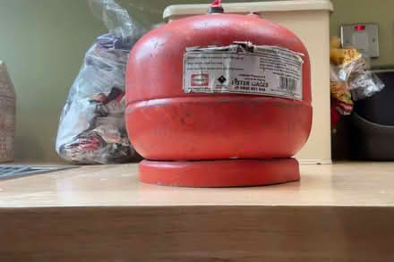 Photo of free full primus gas cylinder 2kg (Queen's Park BN2) #1