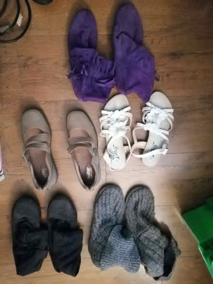 Photo of free Womens shoes, sizes 5 & 6 (Ashburton CR0) #1