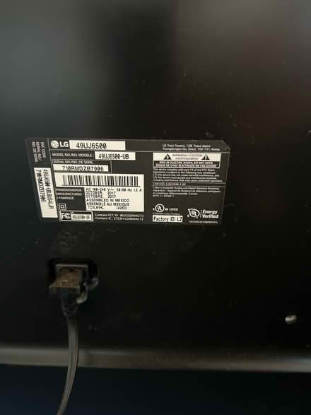 Photo of free Lg tv (WM. Brookhurst and bolsa) #2