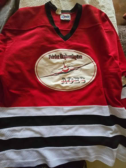 Photo of free Men's hockey jerseys (Brow of the Hill) #1