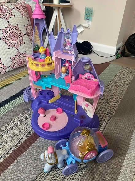 Photo of free Disney castle (Yaletown) #2