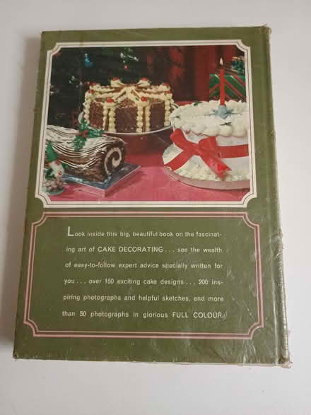 Photo of free Cake Decorating book and turntable (Penrith CA11) #2