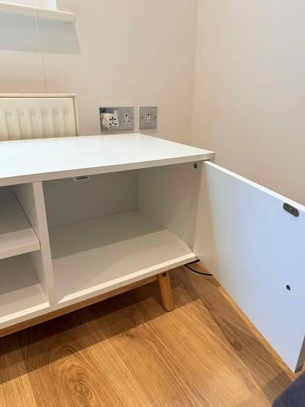 Photo of free Cabinet Unit for TVs (Tuffnel Park N19) #4