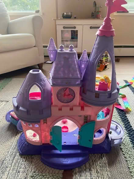 Photo of free Disney castle (Yaletown) #1