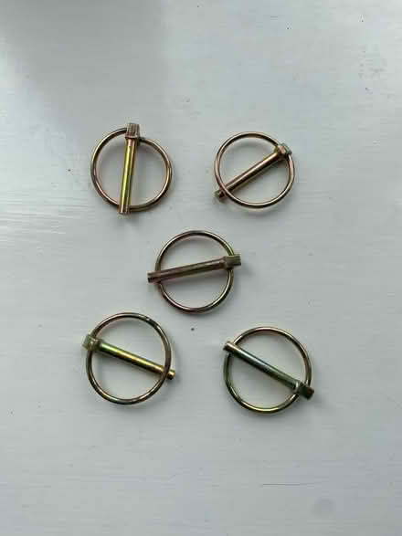 Photo of free 5 pin & rings (Starbeck HG1) #1