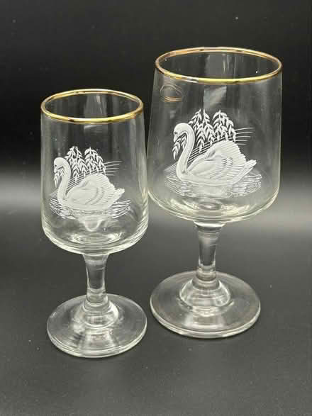 Photo of free 8 Gold Rimmed swan glasses (Jennetts park RG12) #1