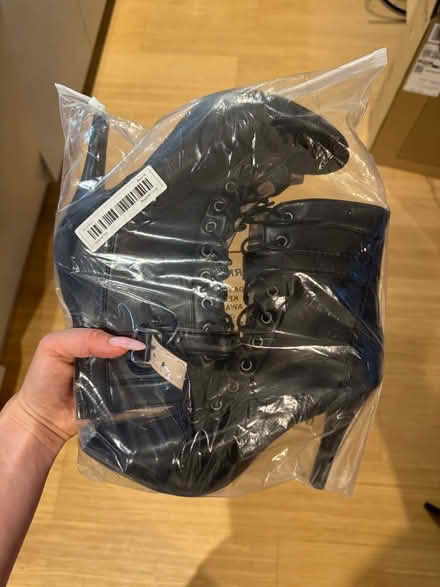 Photo of free Heels Dance Shoes and Kneepads (Tottenham N17) #1