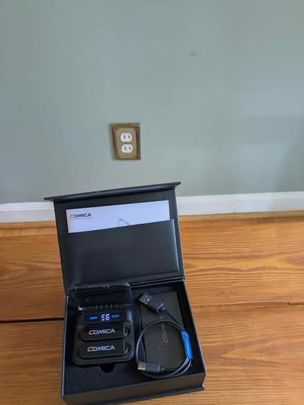 Photo of free COMICA Wireless Lavalier Mic (22308) #1