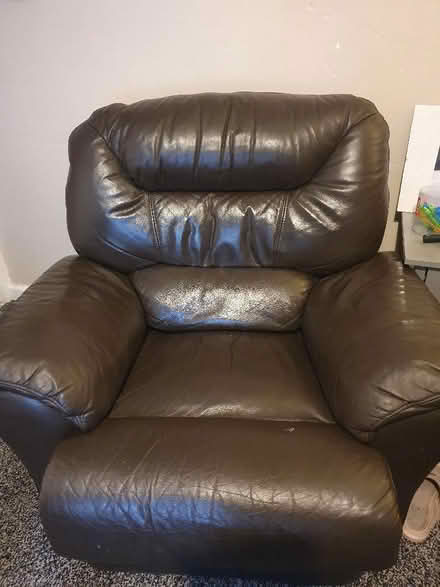 Photo of free Recliner chairs (Edgeside BB4) #1