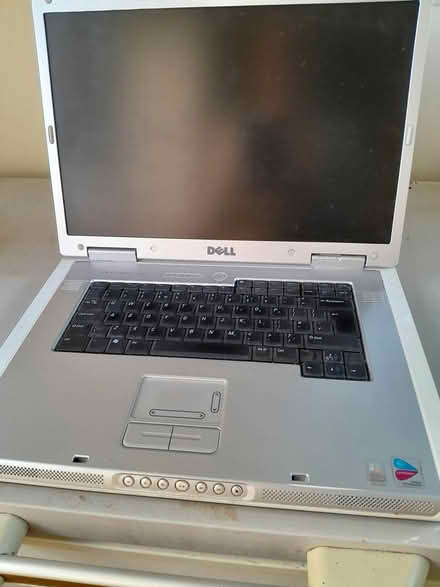 Photo of free Old Dell Inspiron 9300 laptop (SG17 (Shefford)) #2
