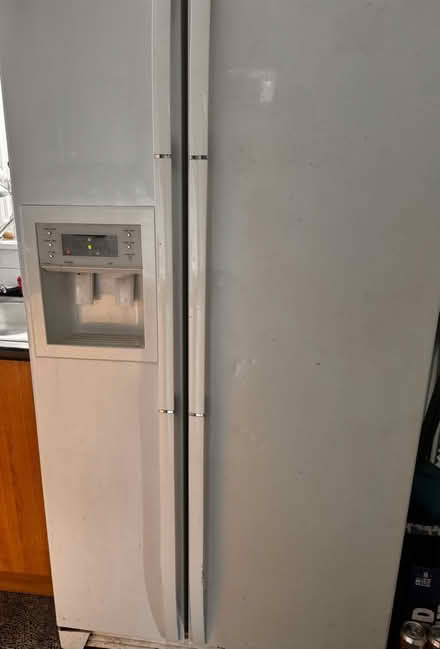 Photo of free Samsung American Fridge freezer (M25 Prestwich) #1