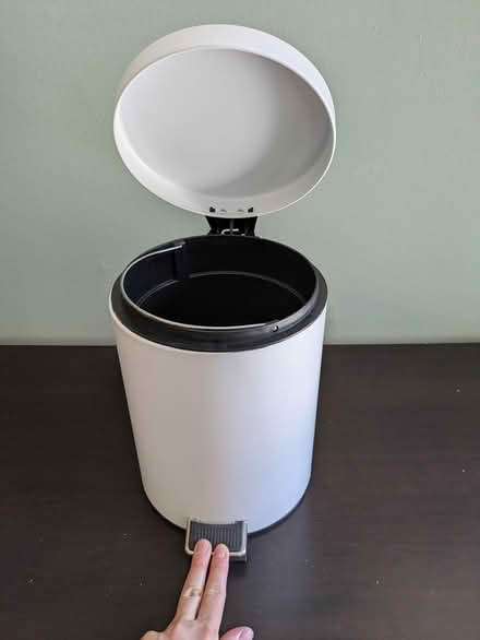 Photo of free White Trash Can (22308) #2