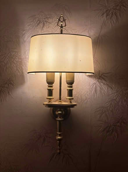Photo of free Twin wall lights (Chelsfield BR6) #1