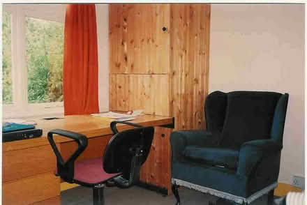 Photo of free Office desk (Tile Hill CV4) #1