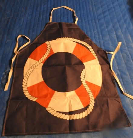 Photo of free Apron (Mavis and Rathburn) #1