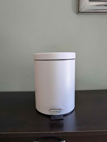Photo of free White Trash Can (22308) #1