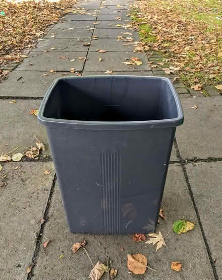 Photo of free Kitchen Bins. (PL4) #2