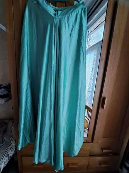 Photo of free 2 piece dress (West Croydon CR0) #2