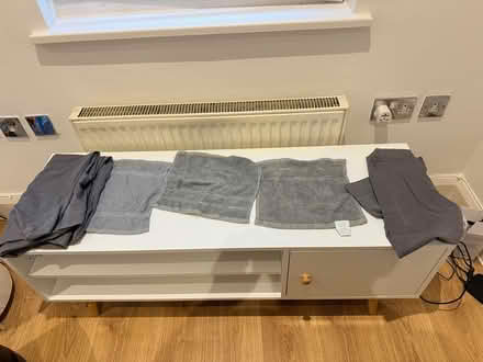 Photo of free Towels, Bed Sheets & Bath Mat (Tuffnel Park N19) #1