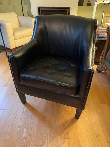 Photo of free A black chair (near Tartan/ Jockvale) #1