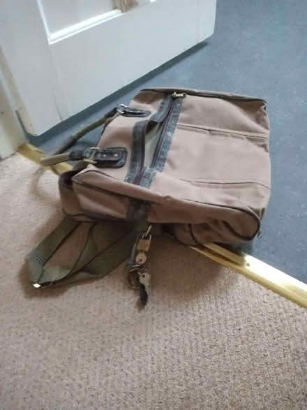 Photo of free Old canvas bag (Stroud GL5) #1
