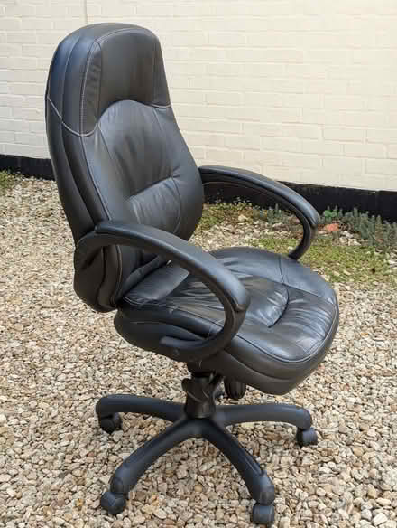 Photo of free Office chair (Stadhampton OX44) #2