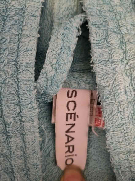 Photo of free Kid's hooded bathrobe - 8 years (L1 Liverpool City Centre) #3