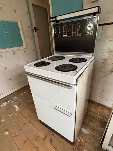 Photo of free Cooker electric, Hotpoint Hi-Speed (Chelsfield BR6) #3