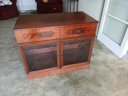 Photo of free 2 units (LU1. Caddington) #2