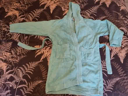 Photo of free Kid's hooded bathrobe - 8 years (L1 Liverpool City Centre) #1