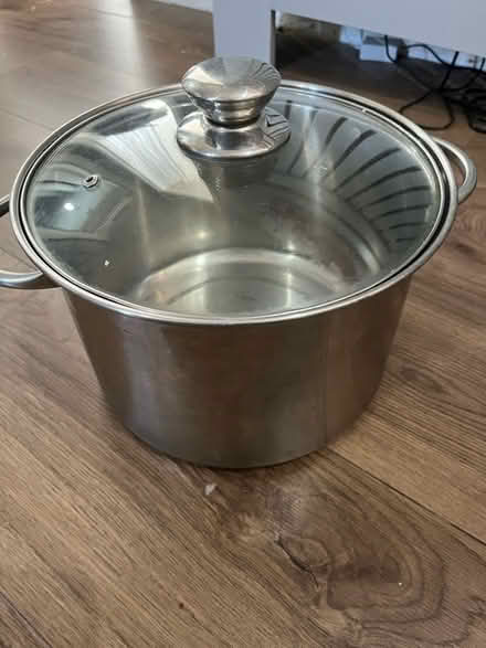Photo of free Large cooking pot with lid (Southborough BR2) #1