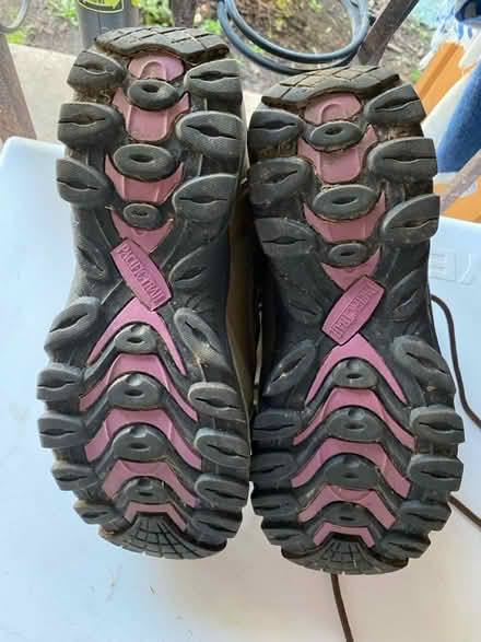 Photo of free Hiking boots (Glenolden 19036) #2
