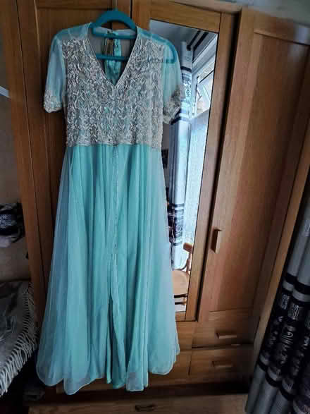 Photo of free 2 piece dress (West Croydon CR0) #1