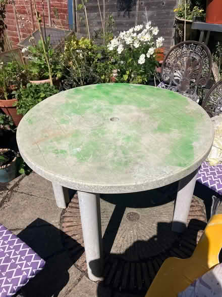 Photo of free Garden table (Carlton Hill BN2) #1