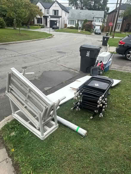 Photo of free fold-up chairs, drywall hockey curb (Prince Charles park North York) #1