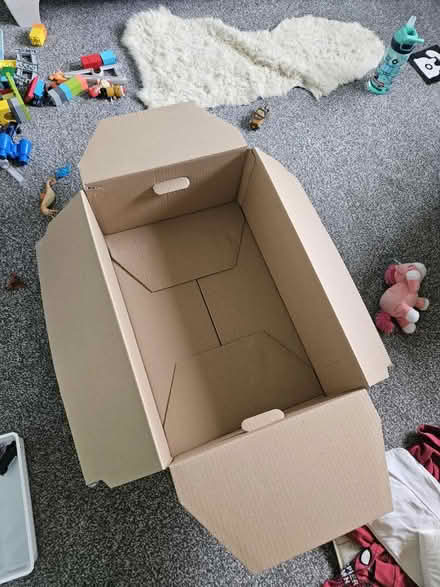 Photo of free Large cardboard box (CV8) #1