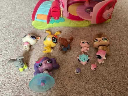 Photo of free Small plastic play house (Desford, Leicester LE9) #2
