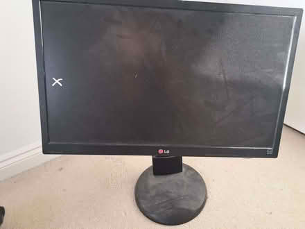 Photo of free LG24EN43 PC monitor (some dead pixels) (Caversham RG4) #1