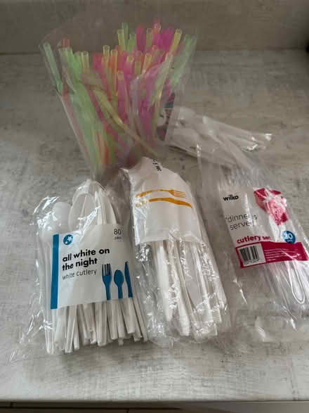 Photo of free Plastic Cutlery and straws (Aspley NG8) #1
