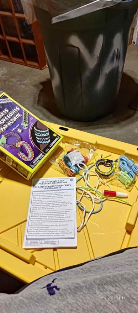 Photo of free Paracord Bracelet Kit (Bowie) #1