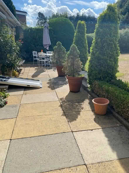 Photo of free Large terracotta pots (Rickmansworth wd3) #1