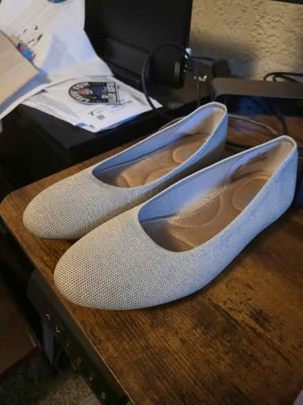 Photo of free Womens sz9 shoes (Near woodmen & union) #3