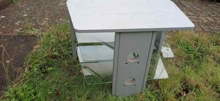 Photo of free Television Stand (Ellwood Green GL16) #3