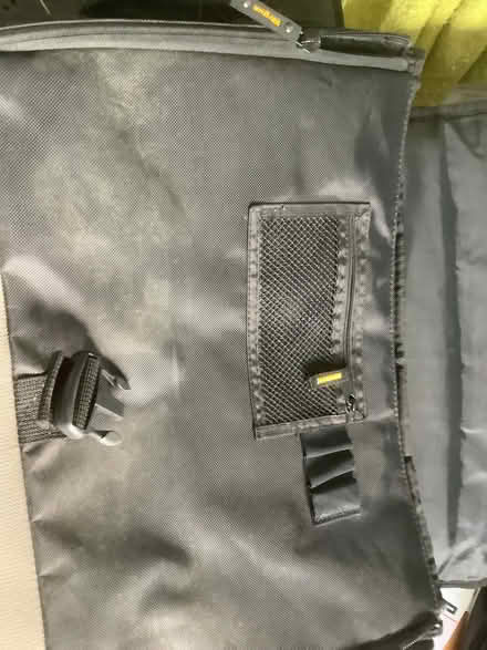 Photo of free Targus Laptop Bag (Fernhill GU17) #2