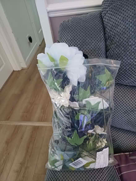 Photo of free Artificial flowers (Hollybush NP44) #1