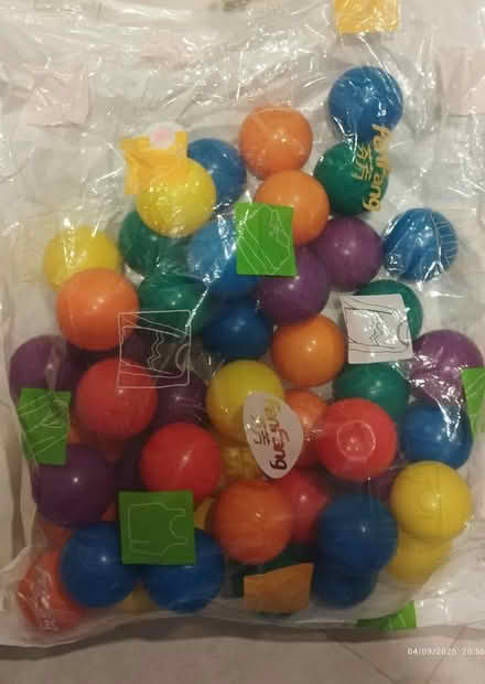 Photo of free A bag of large plastic balls (Tpy) #1