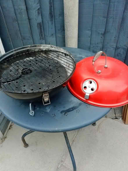 Photo of free tabletop barbecue (L14 Dovecot) #2