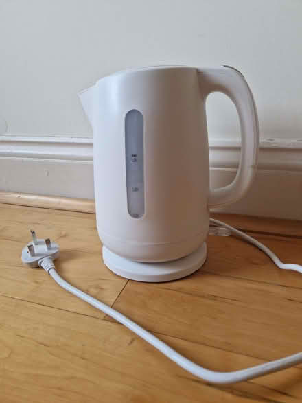 Photo of free White electric kettle (West Kensington W14) #1