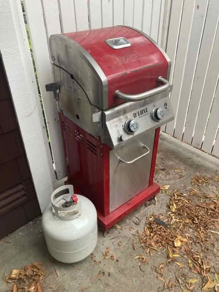 Photo of free Working Barbecue w/ Tank (Point Richmond) #1